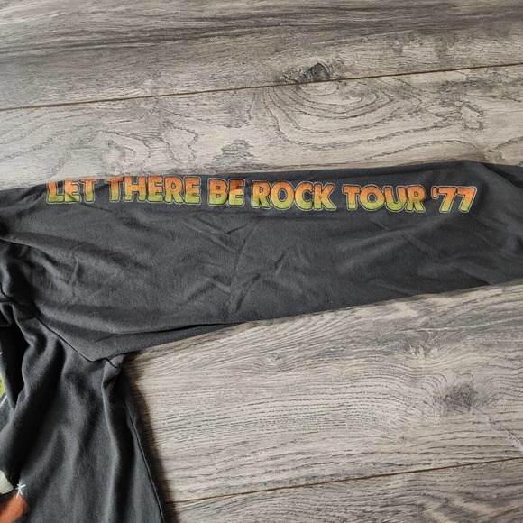 AC/DC Let There Be Rock Tour '77 Long Sleeve T-Shirt Unisex Size L Gray Band Tee - Picture 5 of 5